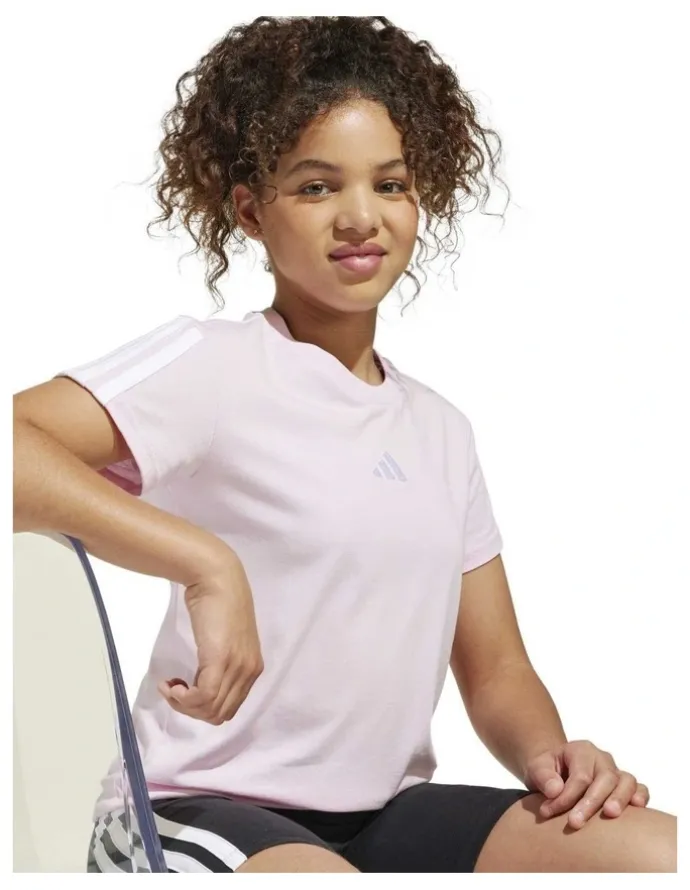 adidas Essentials T-shirt in Pink