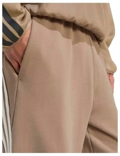 adidas Kit 3-stripes Regular Cuffed Joggers in Khaki