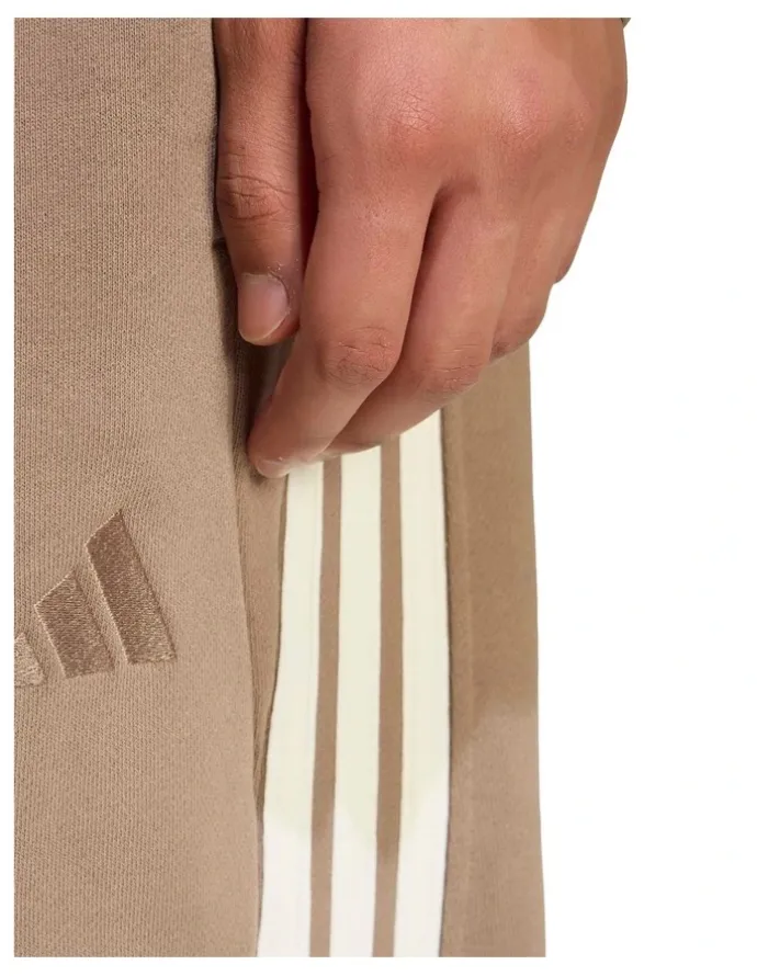 adidas Kit 3-stripes Regular Cuffed Joggers in Khaki
