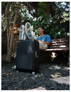 American Tourister Curio 2 80cm Spinner Suitcase in Black