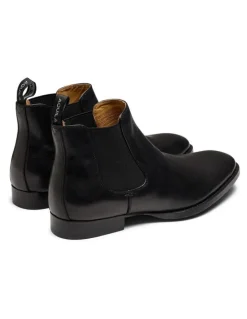 Aquila Dakota Leather Chelsea Boots in Black