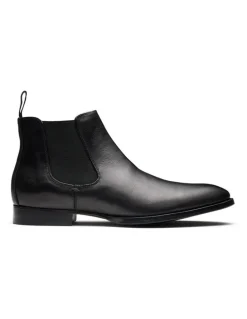 Aquila Dakota Leather Chelsea Boots in Black