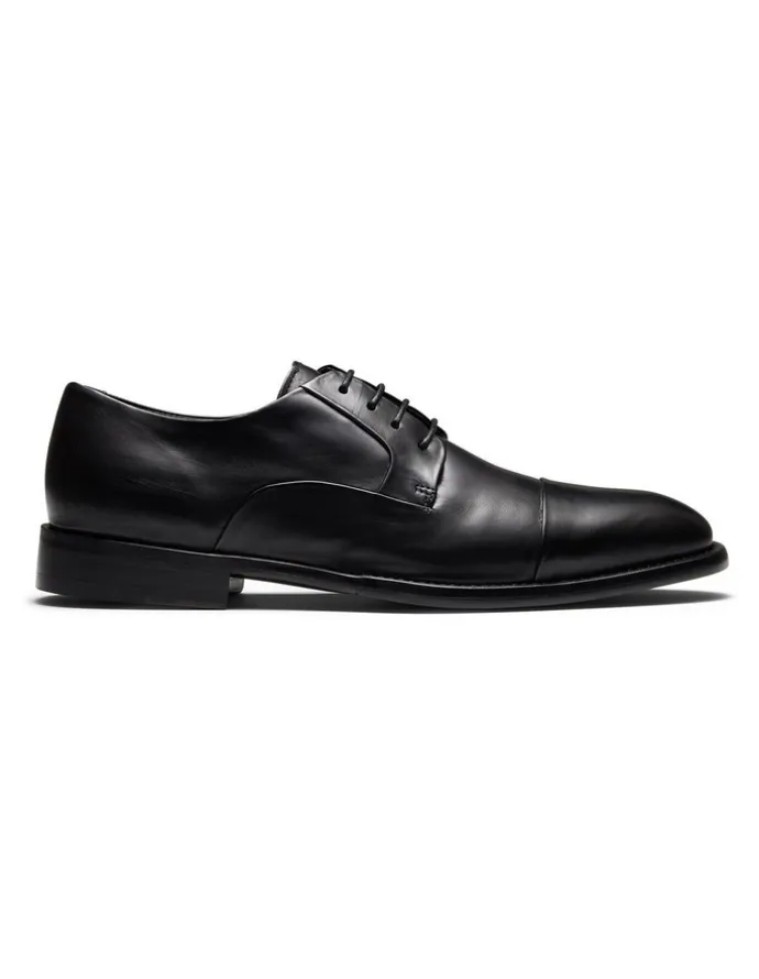 Aquila Grantham Derby Shoes in Black