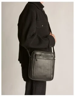 Aquila Montoro Leather Cross Body Bag in Black