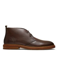 Aquila Ollie Leather Chukka Boots in Brown
