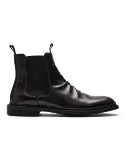 Aquila Vedder Chelsea Boots in Black