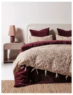 Aura Home Oasis Quilt Cover in Mulberry