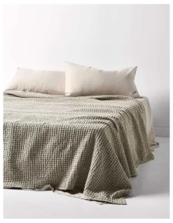 Aura Home Waffle Bed Cover in Feather
