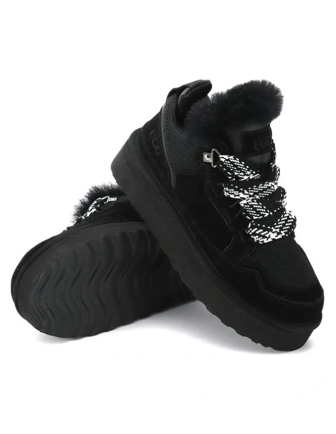 Aus Wooli Ugg Urban Chic Sheepskin Wool Lace-Up Sneakers in Black