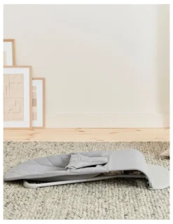 BabyBjorn Bouncer Bliss - Woven, Petal quilt, Light gray