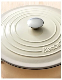 Baccarat Baccarat Le Connoisseur Round French Oven 29cm 6.3L in Cream