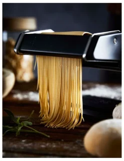 Baccarat 150mm Pasta Machine in Black