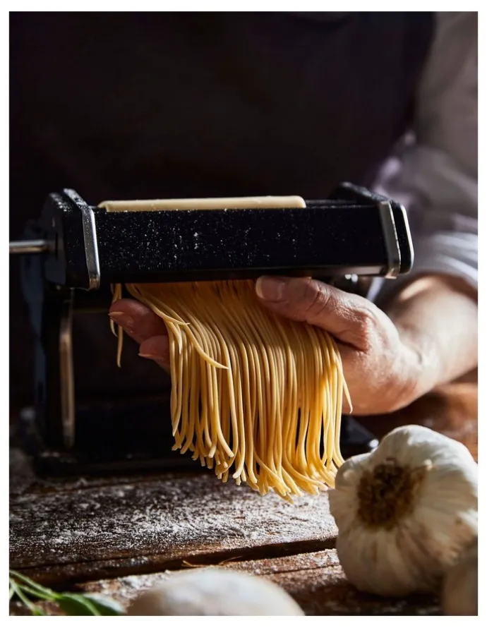 Baccarat 150mm Pasta Machine in Black