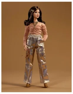 Barbie You Create Barbie Basics Neutral Kit 003