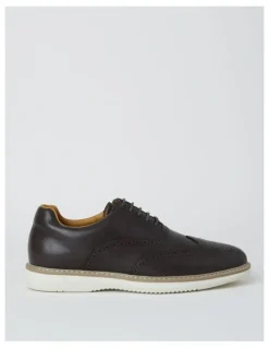 Basque Beau Casual Brogue Lace Up in Brown