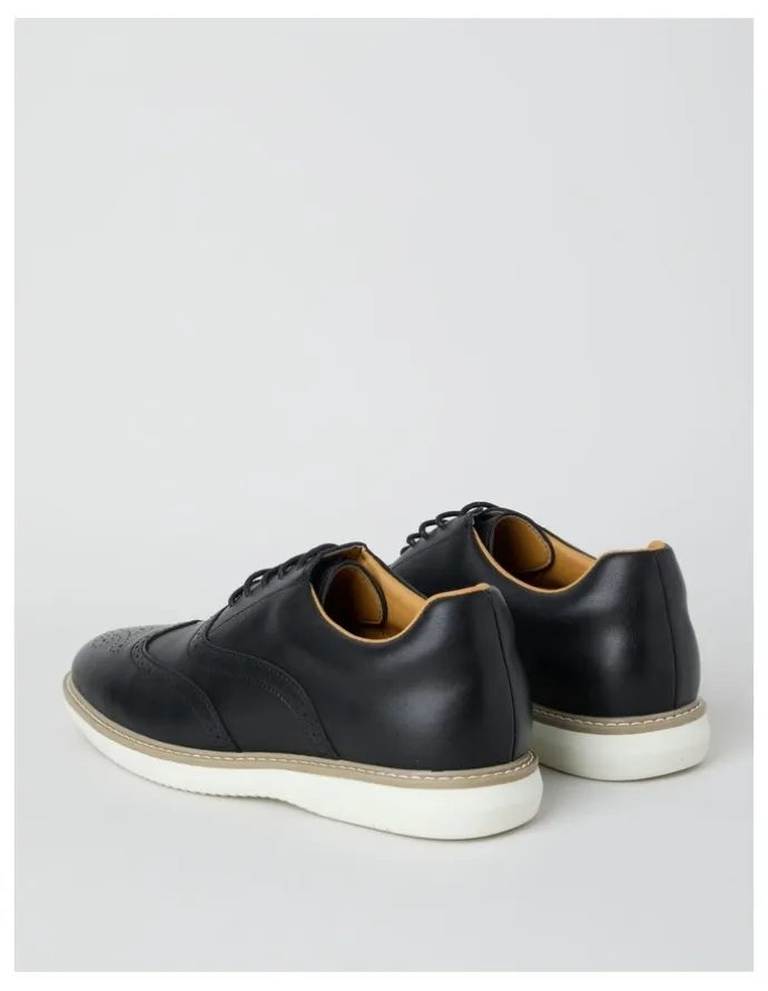 Basque Beau Casual Brogue Lace Up in Black