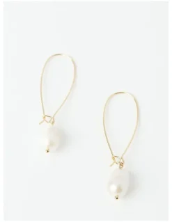 Basque Irregular Pearl Fine Drop Earrings in Gold