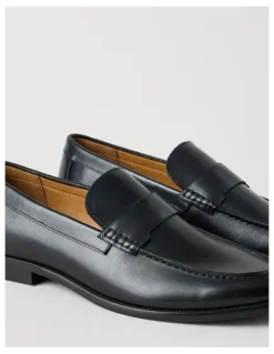 Basque Porter Leather Loafer in Black
