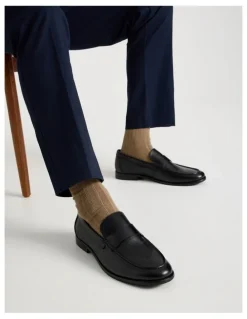 Basque Porter Leather Loafer in Black