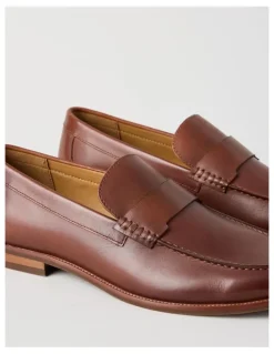 Basque Porter Leather Loafer in Cognac