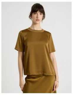 Basque Satin T-shirt in Khaki