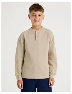 Bauhaus Long Sleeve Waffle Henley Tee in Tan