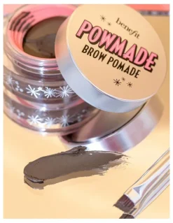 Benefit POWmade Brush
