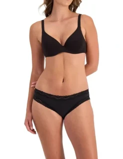 Berlei Barely There Breathe T-shirt Bra in Black