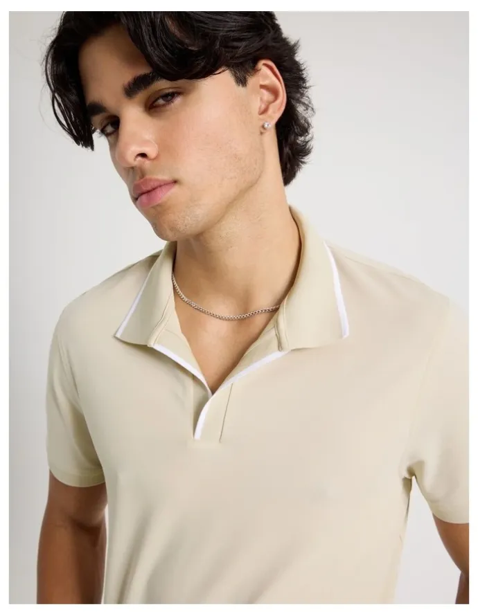 Blaq Contrast Tipping Open Collar Short Sleeve Polo in Sand