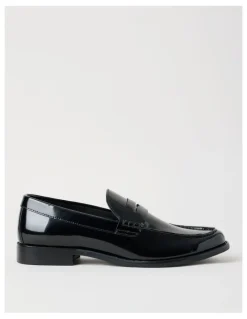 Blaq Logan Crinkle Toe Loafer in Black