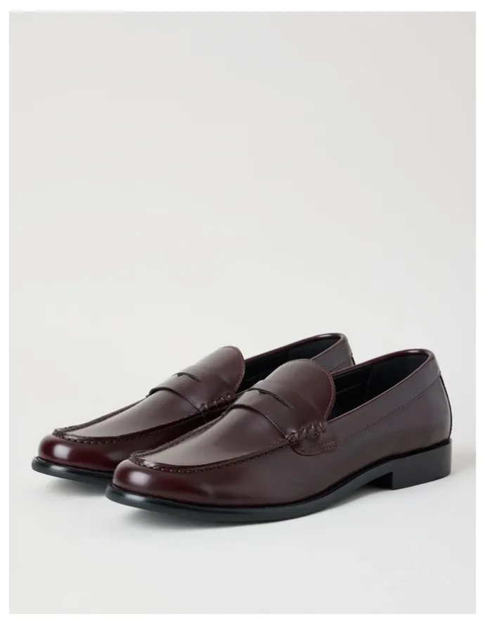 Blaq Logan Crinkle Toe Loafer in Dark Cherry