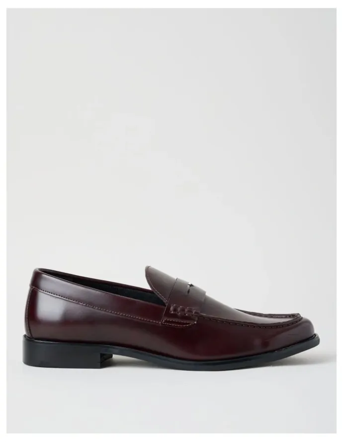 Blaq Logan Crinkle Toe Loafer in Dark Cherry