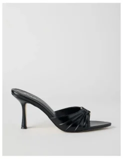 Blaq Nezahlia Sandal in Black