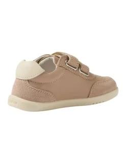 Bobux Iwalk Champ Shoes In Taupe