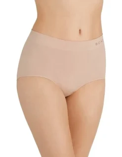 Bonds Seamless Full Brief in Beige