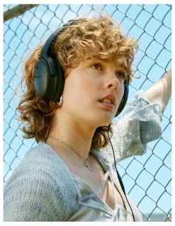 BOSE® QuietComfort Headphones 884367-0100
