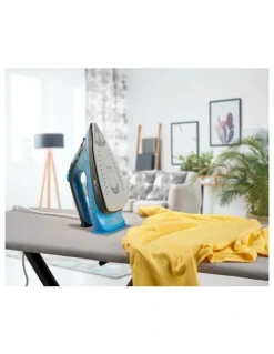 Braun FreeStyle 3 Steam Iron in Blue/Black FI3194BK