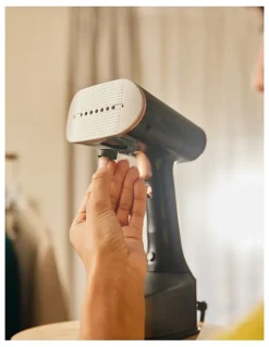 Braun QuickStyle 7 Garment Steamer in Black GS7077BK