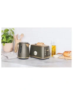 Breville The Select Luxe Toaster in Olive Tapenade Brass BTA735OLB4IAN1