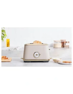 Breville The Toast Select Luxe BTA735ANB2IAN1 in Almond Nougat Brass