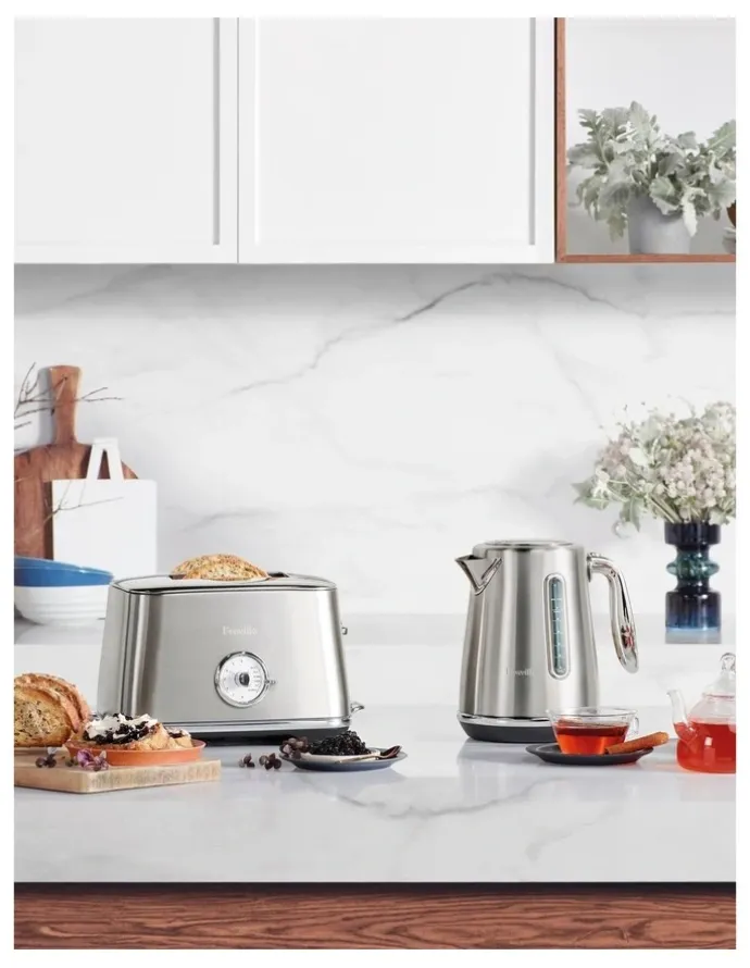Breville The Toast Select Luxe 2 Slice Toaster in Silver BTA735BSS