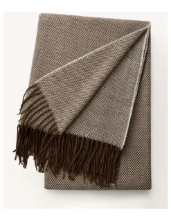 Cadence & Co. Huxley Herringbone Throw 130x180cm in Toffee