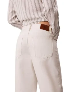 Calvin Klein Jeans Low Rise Baggy Jeans in Chalk White