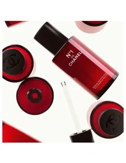 CHANEL N°1 DE CHANEL SMOOTHING SERUM Smooths – Boosts Radiance – Refines Pores
