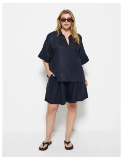 Commonry Lucie Short in Navy