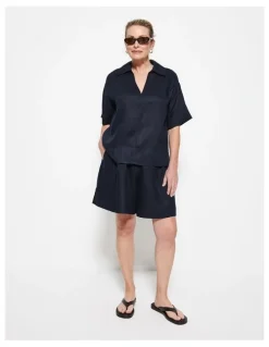 Commonry Lucie Short in Navy
