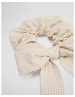 Country Road Bow Scrunchie in Natural