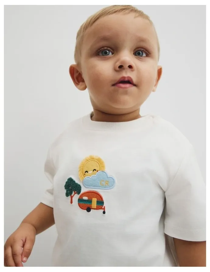 Country Road Caravan Applique T-shirt in Marshmallow