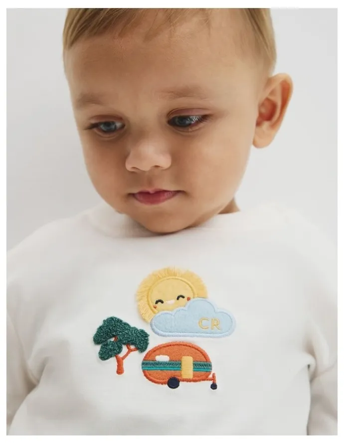 Country Road Caravan Applique T-shirt in Marshmallow