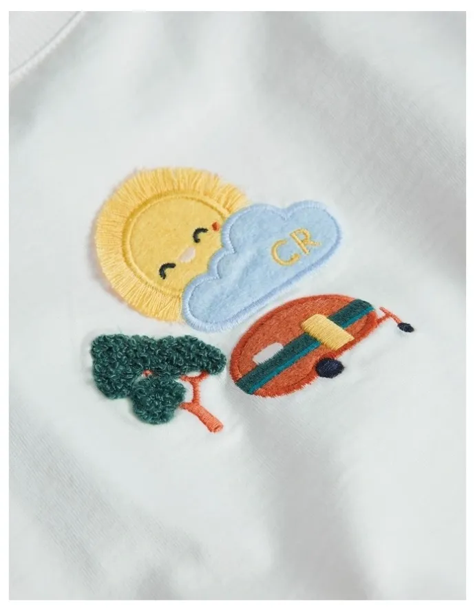 Country Road Caravan Applique T-shirt in Marshmallow